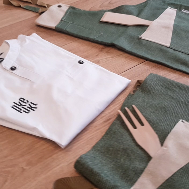 uniforme completo para restaurante personalizado - pukkel - paula berdiel - inmenta estudio creativo - huesca